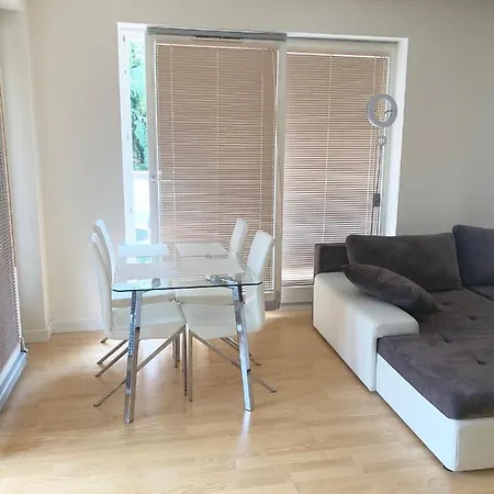 Golden Tulip Apartament Apartment